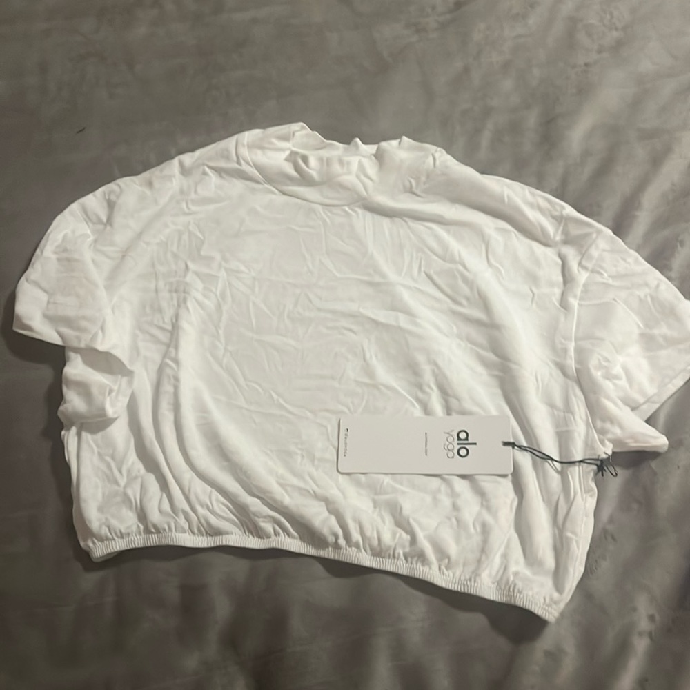 ALO YOGA crop tee